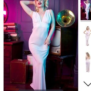 BETTIE PAGE VINTAGE CHIFFON CHEMISE PEACH